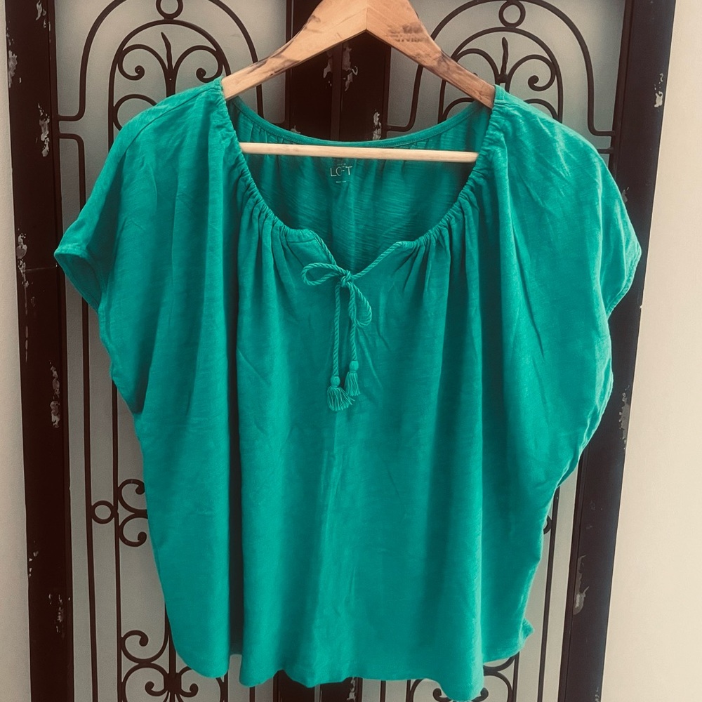 Ann Taylor sleeveless top with small rope tie